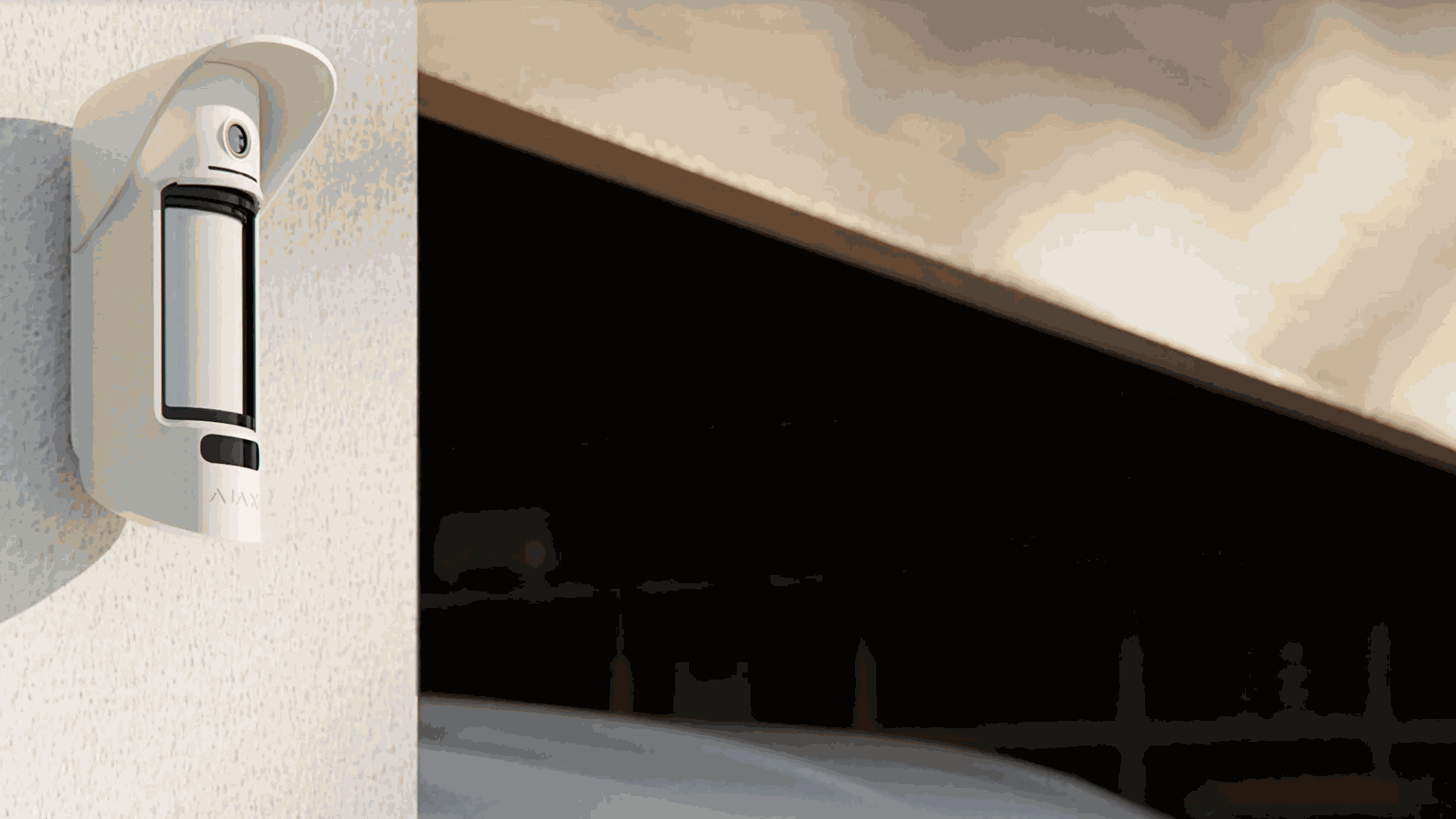 Detector exterior Ajax montado